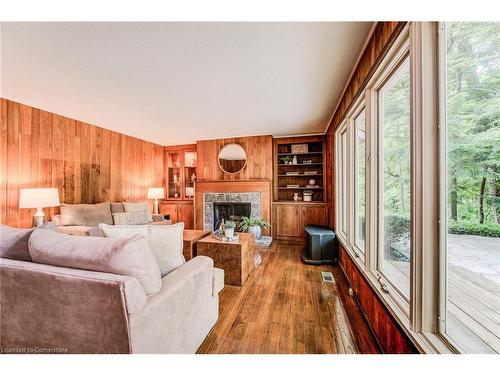 368 Warrington Drive, Waterloo, ON - Indoor Photo Showing Living Room With Fireplace