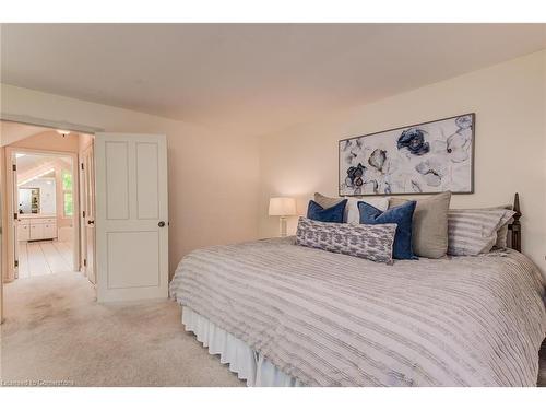 368 Warrington Drive, Waterloo, ON - Indoor Photo Showing Bedroom