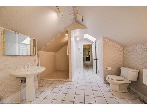 368 Warrington Drive, Waterloo, ON - Indoor Photo Showing Bathroom