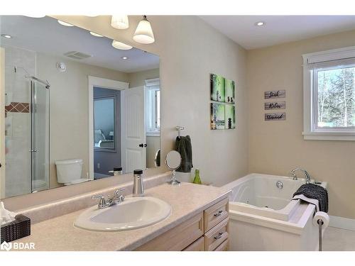 48 Tall Pines Drive, Tiny, ON - Indoor Photo Showing Bathroom