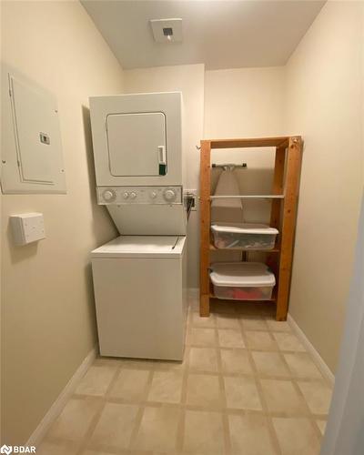111-94 Dean Avenue, Barrie, ON - Indoor Photo Showing Laundry Room