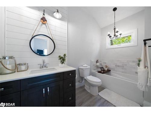 7426 Island View Street, Washago, ON - Indoor Photo Showing Bathroom