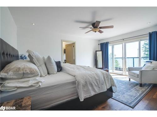 183 Lakeshore Road W, Oro-Medonte, ON - Indoor Photo Showing Bedroom