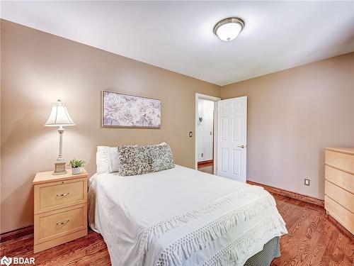 14902 Mount Pleasant Road, Caledon, ON - Indoor Photo Showing Bedroom