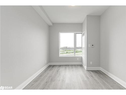 1112-58 Lakeside Terrace, Barrie, ON - Indoor Photo Showing Other Room