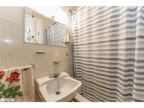 3828 George Johnston Road, Springwater, ON - Indoor Photo Showing Bathroom