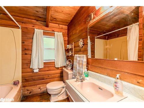 149 Eight Mile Point Road, Oro-Medonte, ON - Indoor Photo Showing Bathroom
