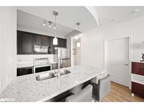 107-4 Briar Hill Heights, Alliston, ON - Indoor Photo Showing Kitchen With Double Sink With Upgraded Kitchen