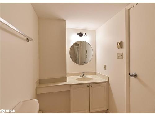 203-95 Matchedash Street N, Orillia, ON - Indoor Photo Showing Bathroom