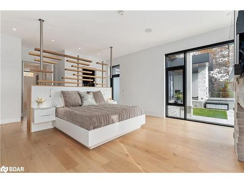 17 Barrie Terrace, Oro-Medonte, ON - Indoor Photo Showing Bedroom