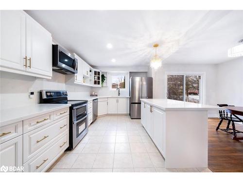 43 Shoreview Drive, Barrie, ON - Indoor Photo Showing Kitchen