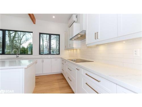 866 Kennedy Road, Innisfil, ON - Indoor Photo Showing Kitchen