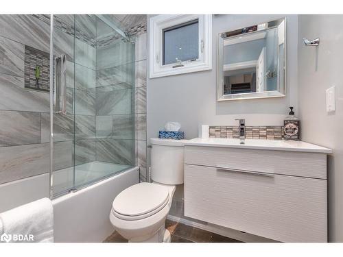 19 Slalom Drive, Moonstone, ON - Indoor Photo Showing Bathroom