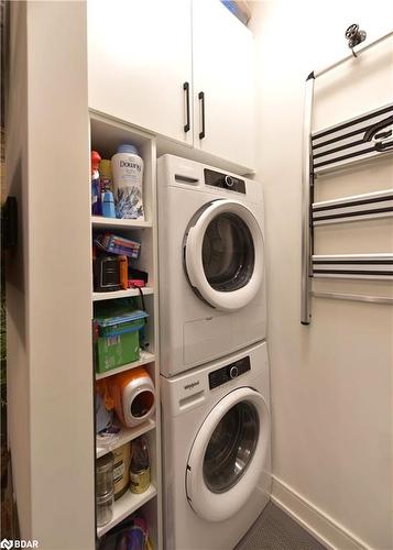 209-21 Matchedash Street S, Orillia, ON - Indoor Photo Showing Laundry Room