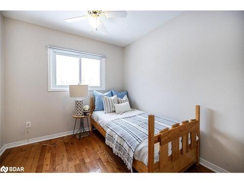 25 Alpine Lake Road, Trent Lakes, ON - Indoor Photo Showing Bedroom