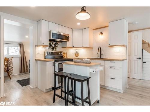 620 Second Avenue, Port Mcnicoll, ON - Indoor Photo Showing Kitchen With Upgraded Kitchen