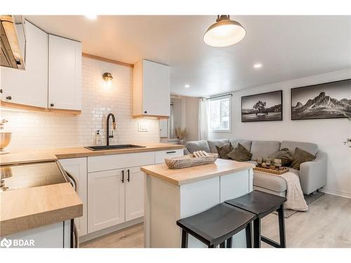 620 Second Avenue, Port Mcnicoll, ON - Indoor Photo Showing Kitchen