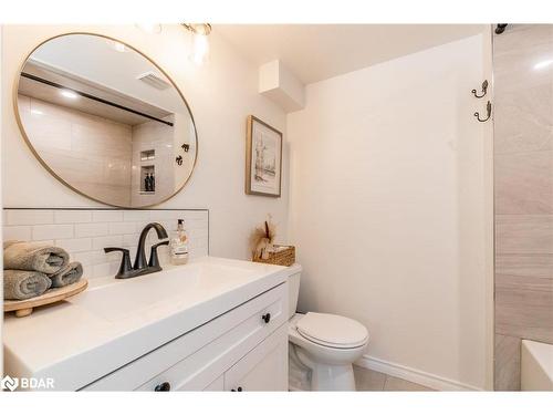 620 Second Avenue, Port Mcnicoll, ON - Indoor Photo Showing Bathroom