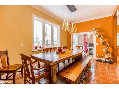 29 Glenhuron Drive, Springwater, ON - Indoor Photo Showing Dining Room
