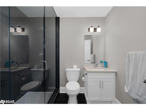 28 Thoroughbred Drive, Oro-Medonte, ON - Indoor Photo Showing Bathroom