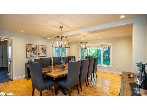 112 Lakeshore Road W, Oro-Medonte, ON - Indoor Photo Showing Dining Room