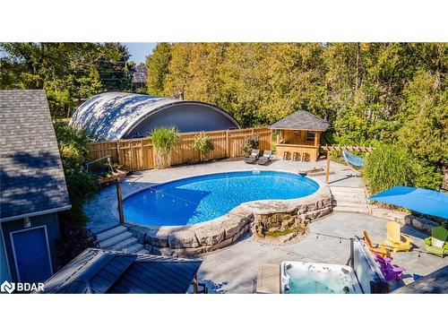 112 Lakeshore Road W, Oro-Medonte, ON - Outdoor With In Ground Pool With Backyard