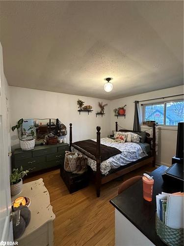 25 Pratt Road, Barrie, ON - Indoor Photo Showing Bedroom