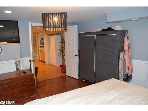 25 Pratt Road, Barrie, ON - Indoor Photo Showing Bedroom