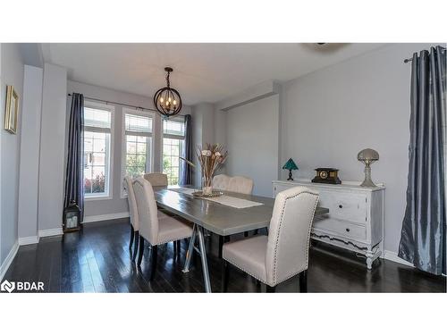 100 Mount Crescent, Angus, ON - Indoor Photo Showing Dining Room