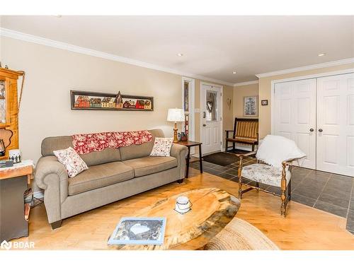 66 Huronwoods Drive, Oro-Medonte, ON - Indoor Photo Showing Living Room