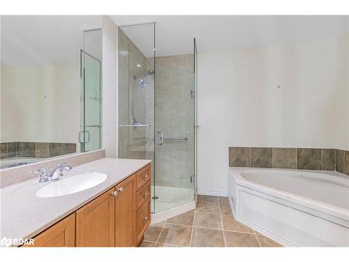 404-6 Toronto Street, Barrie, ON - Indoor Photo Showing Bathroom