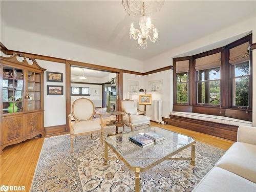 68 Tecumseth Street, Orillia, ON - Indoor Photo Showing Living Room