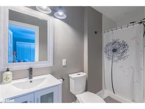 18 Martin Street, Hillsdale, ON - Indoor Photo Showing Bathroom