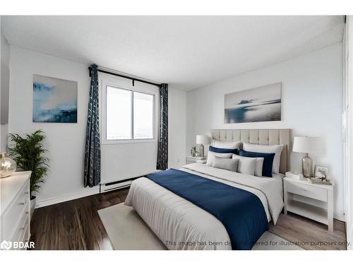 604-64 Benton Street, Kitchener, ON - Indoor Photo Showing Bedroom