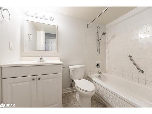 604-64 Benton Street, Kitchener, ON - Indoor Photo Showing Bathroom