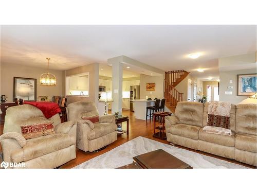 28 Masters Crescent, Port Severn, ON - Indoor Photo Showing Living Room