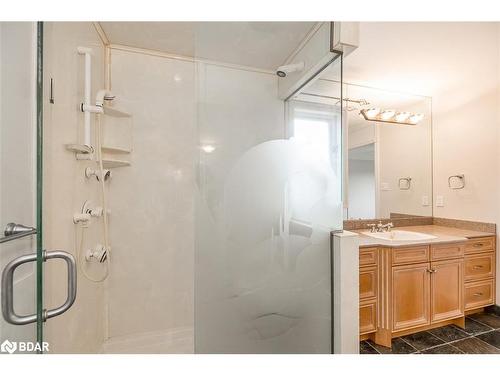 500 Salem Road, Barrie, ON - Indoor Photo Showing Bathroom