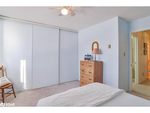 1-31 Laguna Parkway, Brechin, ON - Indoor Photo Showing Bedroom