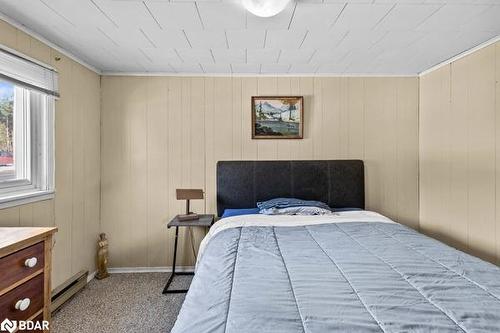 112 Robert Street E, Penetanguishene, ON - Indoor Photo Showing Bedroom