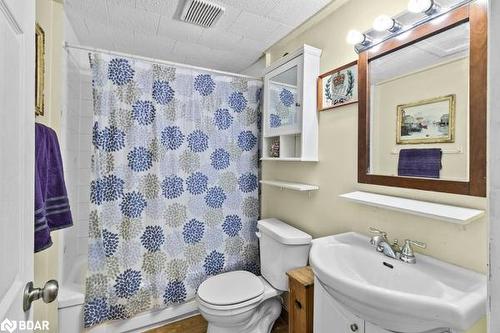 112 Robert Street E, Penetanguishene, ON - Indoor Photo Showing Bathroom