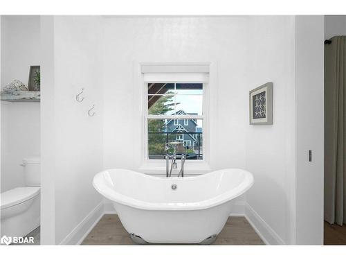 395 Eastdale Drive, Wasaga Beach, ON - Indoor Photo Showing Bathroom