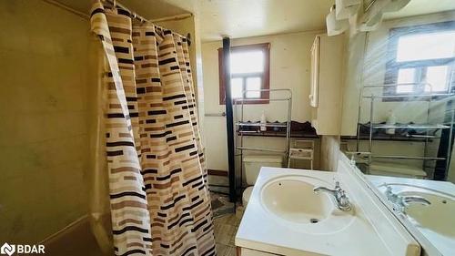 26 George Avenue, Wasaga Beach, ON - Indoor Photo Showing Bathroom