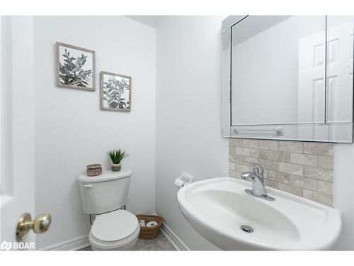 10 Cindy Lane, Lisle, ON - Indoor Photo Showing Bathroom