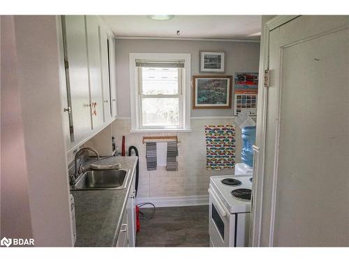 503 12Th Street, Hanover, ON - Indoor Photo Showing Kitchen