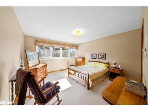 19 Garrett Crescent, Barrie, ON - Indoor Photo Showing Bedroom