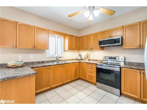 4 Silvercreek Crescent, Barrie, ON - Indoor Photo Showing Kitchen With Double Sink