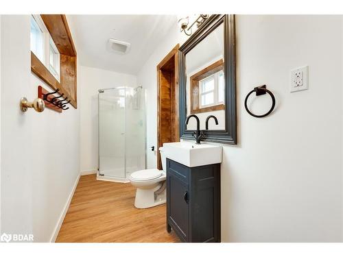Lower Unit-154 Simcoe Street, Orillia, ON - Indoor Photo Showing Bathroom
