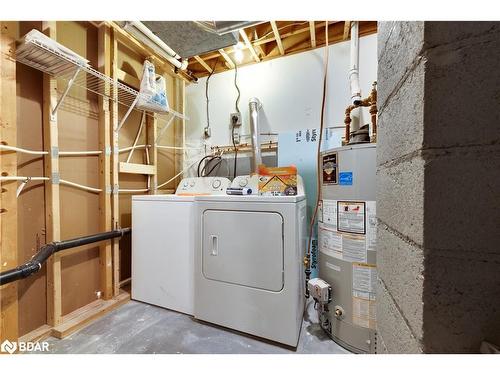 Lower Unit-154 Simcoe Street, Orillia, ON - Indoor Photo Showing Laundry Room