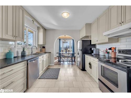 386 Bell Road, Binbrook, ON - Indoor Photo Showing Kitchen With Double Sink