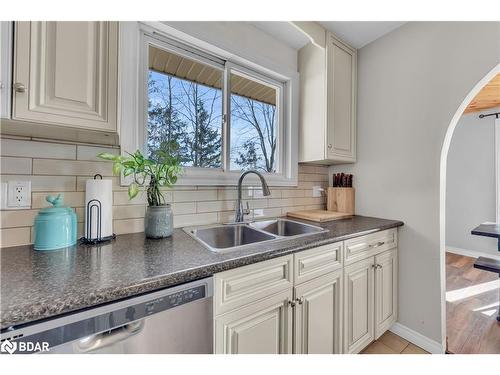 386 Bell Road, Binbrook, ON - Indoor Photo Showing Kitchen With Double Sink